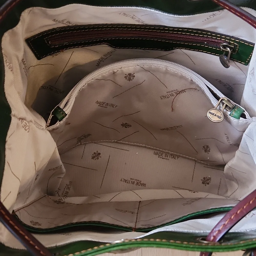 Time Resistance Green Leather Bucket Bag - Picture 10 of 15